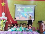 Trường MN xã Mường Phăng tổ chức trung thu cho các cháu